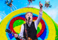 Paul McCartney completa 82 anos e ganha homenagens dos Beatles