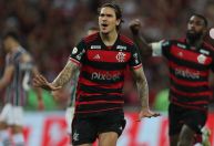 Líder do Brasileirão, Flamengo vence o Fluminense e agrava crise no rival