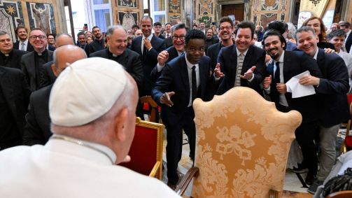 Fábio Porchat participa de encontro com Papa no Vaticano