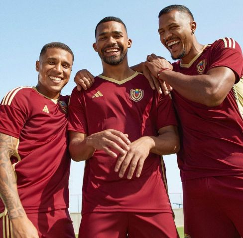 Primeiro uniforme da Venezuela / Divulgação/Adidas