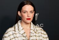 Neta de Elvis, Riley Keough nega "maldição" na família Presley: "Muito comuns"
