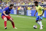 Por que o futebol nos Estados Unidos é chamado de soccer?