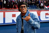 Ronaldinho Gaúcho volta a criticar a Seleção Brasileira nas redes sociais; veja