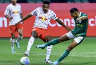 Palmeiras vence Red Bull Bragantino e sobe para o G4 do Brasileirão