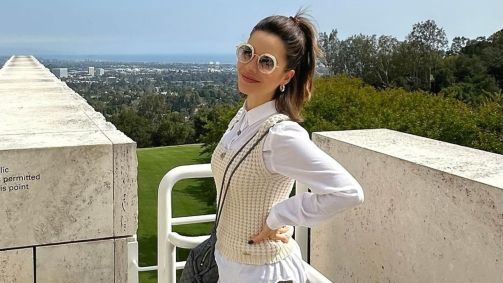 Sandy abre álbum de fotos com viagem para Los Angeles