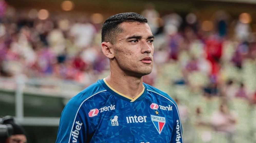 Santos, goleiro do Fortaleza, é atualmente reserva no clube cearense