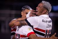 São Paulo vence Criciúma no Morumbis, se recupera e cola no G6 do Brasileirão