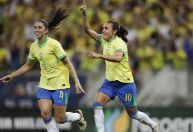 Com gols de Marta, Seleção Feminina goleia a Jamaica em amistoso no Recife
