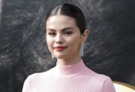Selena Gomez se torna bilionária ao alcançar patrimônio líquido de US$ 1,3 bi