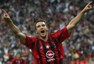 Ídolo escala Milan dos sonhos com Kaká e mais 2 brasileiros, mas sem Cafu