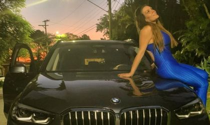 Simony ganha carro de luxo de fã anônimo: "Se não se manifestar, vou devolver"
