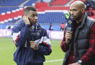 Ídolo da França, Henry se junta a Mbappé em críticas à extrema direita