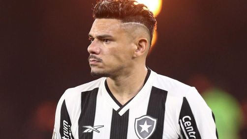 Tiquinho Soares é um dos principais jogadores do Botafogo