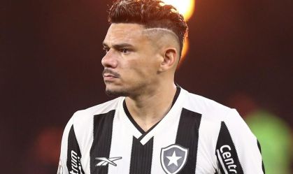 Tiquinho Soares é um dos principais jogadores do Botafogo