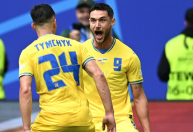 Ucrânia vira contra a Eslováquia e segue viva na Eurocopa