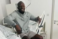 Usain Bolt passa por cirurgia após sofrer grave lesão em partida de futebol