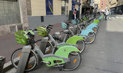 Paris: serviços de bike compartilhada facilitam locomoção na capital francesa