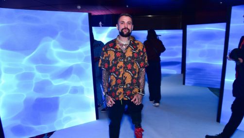 Vini no Baile da Sereia, aniversário de Yasmin Brunet