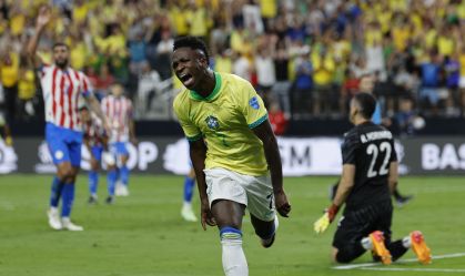 Com gols de Vini Jr., Brasil goleia Paraguai e encaminha vaga na Copa América