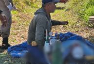 Helicóptero cai em lagoa de Água Fria de Goiás e deixa ao menos três feridos