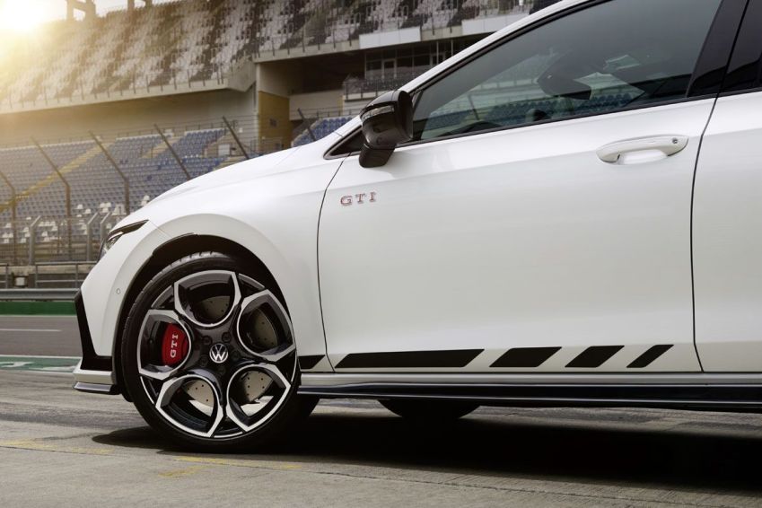 Volkswagen Golf GTI Clubsport é a versão mais extrema da linha / Divulgação