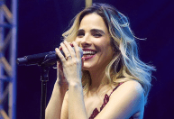 Wanessa Camargo expulsa fã de show por suposto gesto obsceno: "Vai pra casa"