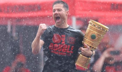 Xabi Alonso, à CNN: “O Leverkusen não ter vencido a tríplice coroa me fará ser melhor”