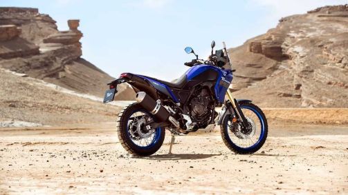 Visão de três quartos da nova Yamaha Ténéré 700