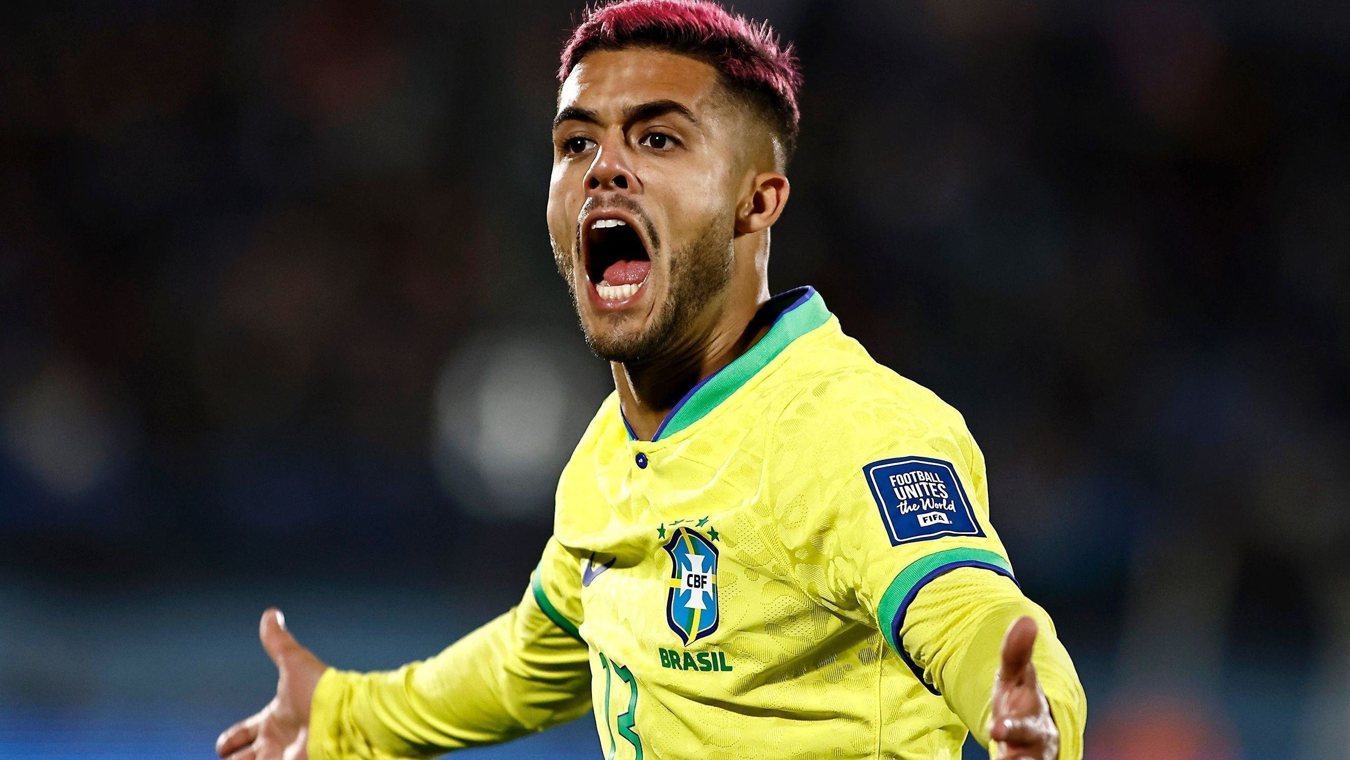 Yan Couto em jogo da Seleção Brasileira