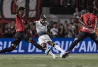 Com um a menos, Corinthians cede empate para o Atlético-GO pelo Brasileirão