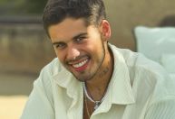 Zé Felipe tem música removida de plataforma e culpa email não enviado; entenda