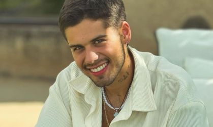 Zé Felipe tem música removida de plataforma e culpa email não enviado; entenda