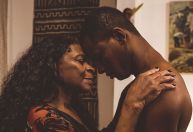 Zezé Motta ganha prêmio de Melhor Atriz no Festival de João Pessoa