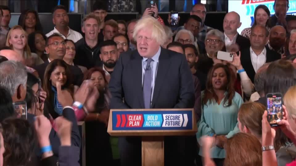 Boris Johnson faz apelo surpresa de última hora nas eleições do Reino Unido.