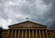 Análise: Ultradireita sai fortalecida na França, apesar de vitória da esquerda