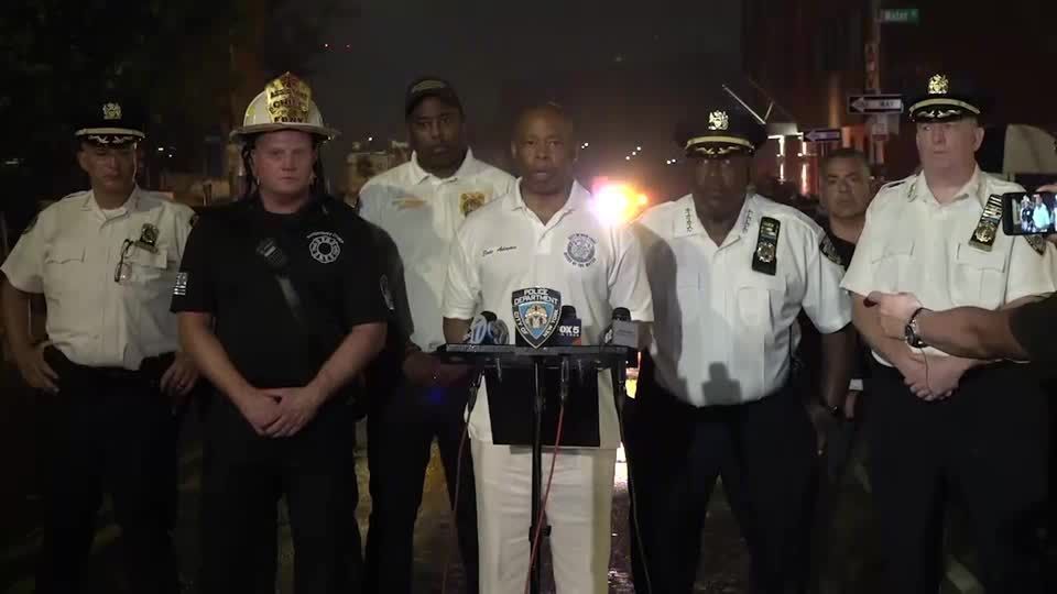 Coletiva da Polícia de Nova York sobre homem suspeito de matar pessoas ao dirigir alcoolizado