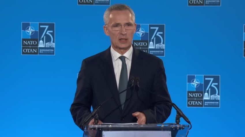 Jens Stoltenberg, chefe da Otan, acusa China de contribuir ao esforço de guerra da Rússia / Reuters