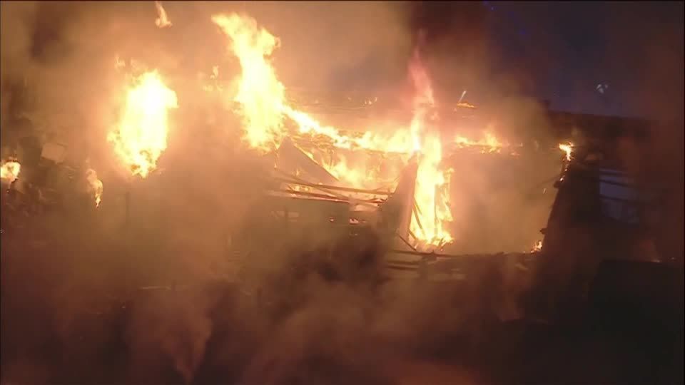 Aerial views of massive blaze at apartment building in Philadelphia