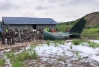 Avião cai durante decolagem no Nepal e mata pelo menos 18