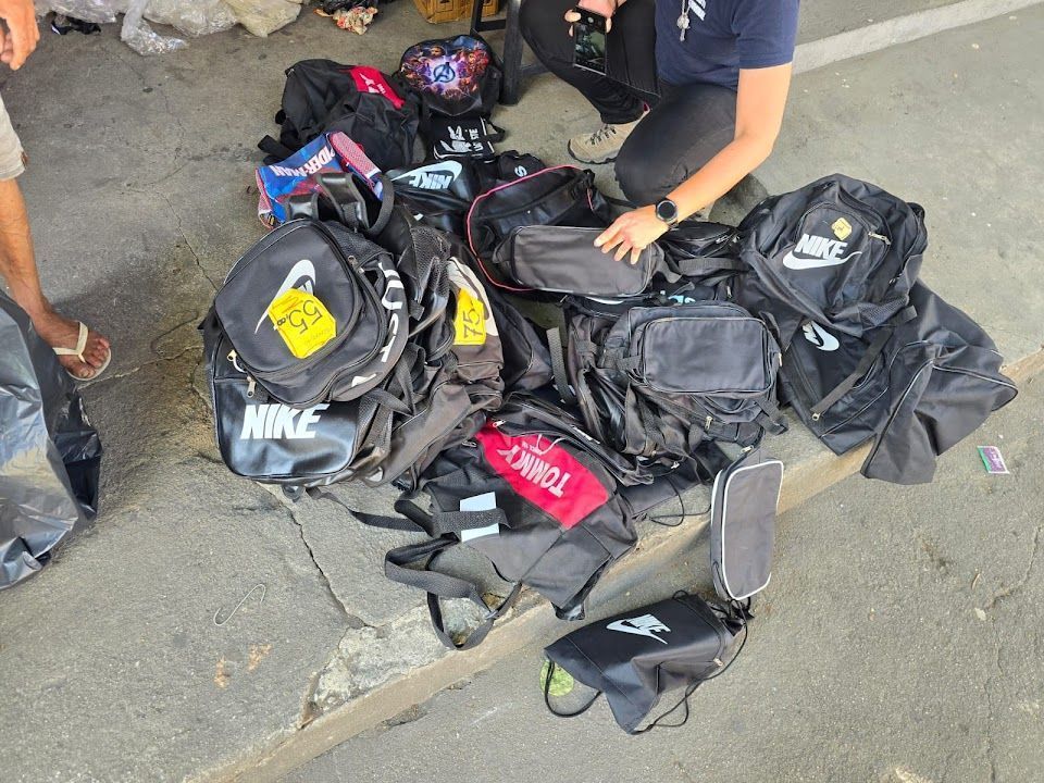 Polícia Civil apreendeu dezenas de mercadorias falsificas nesta quarta (24) - Divulgação/PCERJ