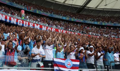 Torcida do Bahia faz festa após vaga na final da Copa do Nordeste