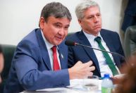 Política de cuidados é fundamental ao combate a desigualdade, diz Dias