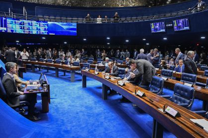 Plenário do Senado Federal durante sessão deliberativa ordinária. Na ordem do dia, a PEC 66/2023, que abre novo prazo de parcelamento especial de débitos dos municípios com seus Regimes Próprios de Previdência Social dos servidores públicos e com o Regime Geral de Previdência Social. Bancada: senador Marcelo Castro (MDB-PI); senador Fernando Farias (MDB-AL); senador Otto Alencar (PSD-BA); senadora Jussara Lima (PSD-PI); senadora Ana Paula Lobato (PDT-MA); senador Astronauta Marcos Pontes (PL-SP); senador Chico Rodrigues (PSB-RR); senador Nelsinho Trad (PSD-MS); senador Izalci Lucas (PL-DF); senador Marcos Rogério (PL-RO); senador Rogério Carvalho (PT-SE). Foto: Jefferson Rudy/Agência Senado