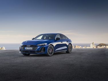 Audi S5 Sedan na cor azul Ascari metálico