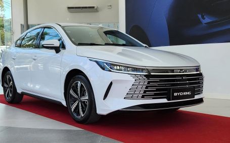 BYD King GS: sedã híbrido tem bons números de economia