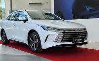 Interesse por carros híbridos e elétricos cresce em 2025, revela análise