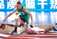 Brasil perde para Camarões mas passa em 1º no Pré-olímpico de basquete