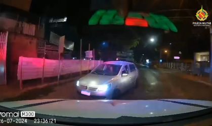 Motorista dá “cavalo de pau” na frente da polícia e acaba preso no DF