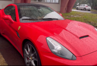 Polícia apreende Ferrari em operação contra fraudes na Educação de Porto Alegre
