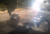 Vídeo: Cinco pessoas morrem e uma fica ferida após carro bater em árvore